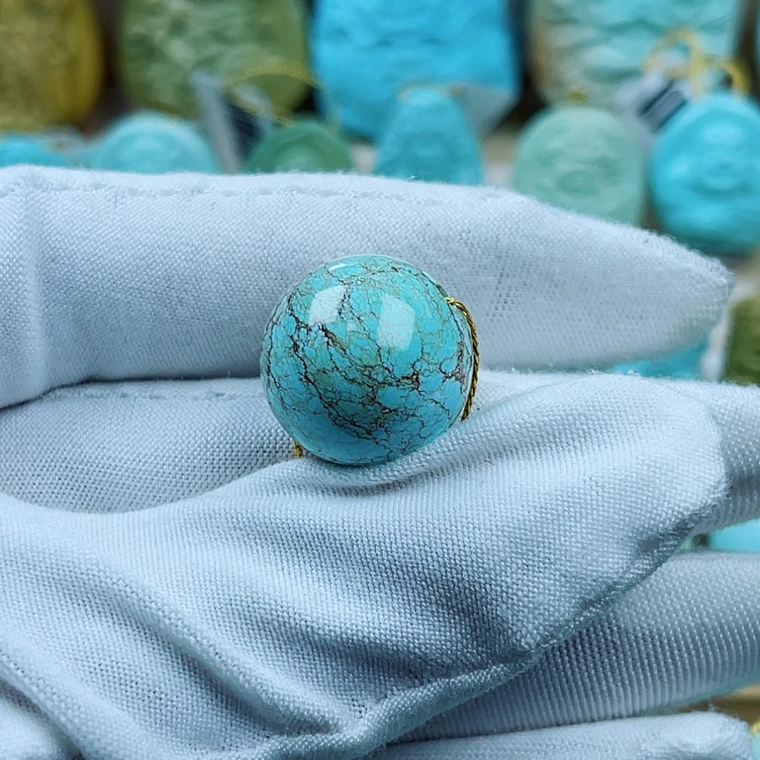 绿松石未镶嵌珠宝奇石