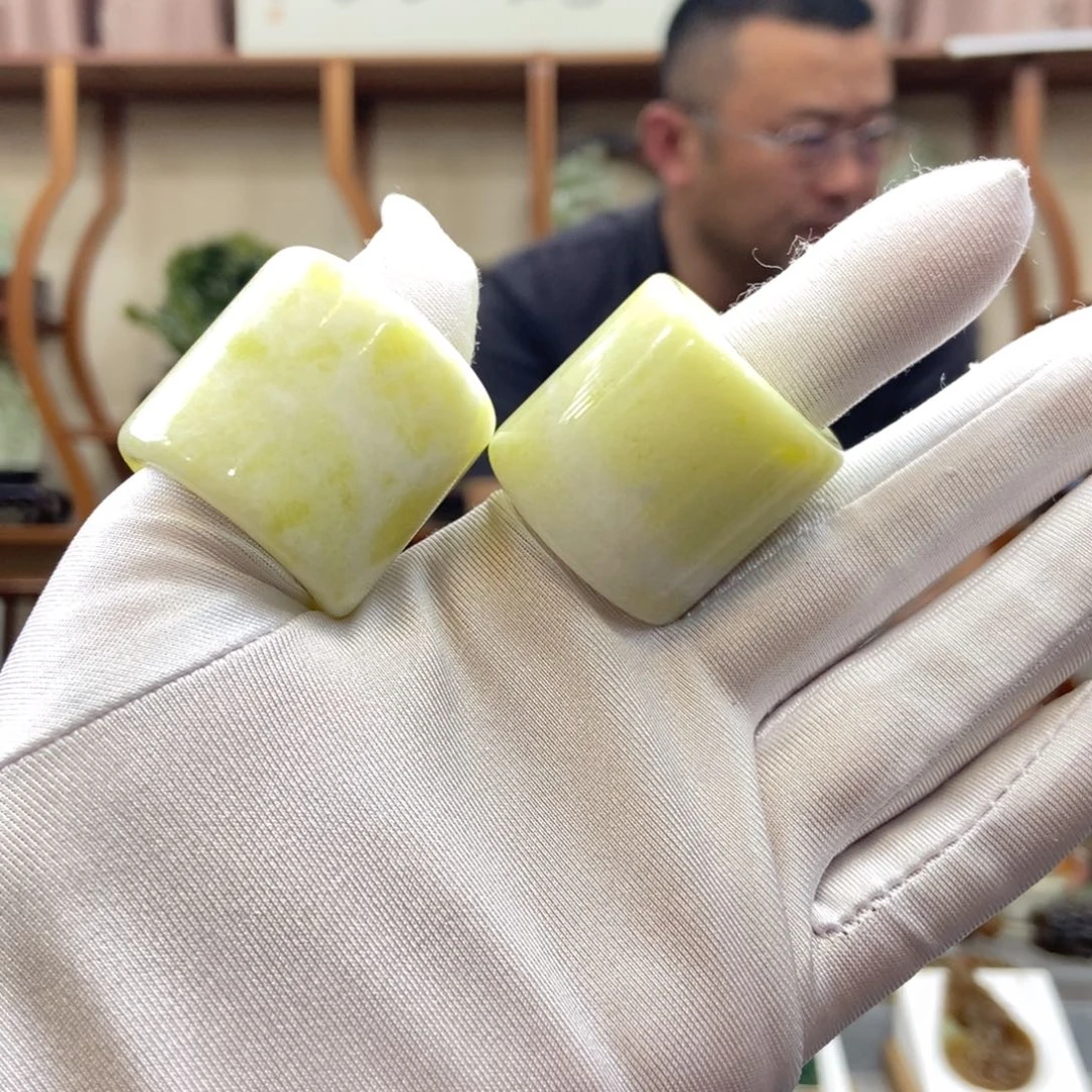 蛇纹石玉未镶嵌扳指（多样性发一件