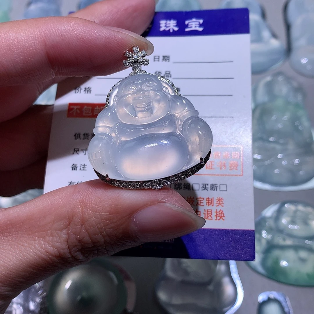 翡翠颈饰18K金镶嵌佛