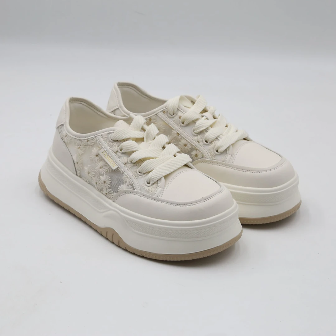 丝柏兰透气圆头休闲纱网小雏菊白色板鞋414245908