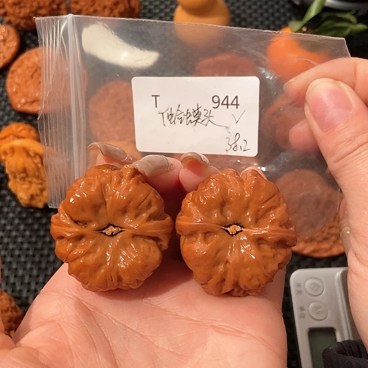 文玩核桃吊坠蛤蟆头38
