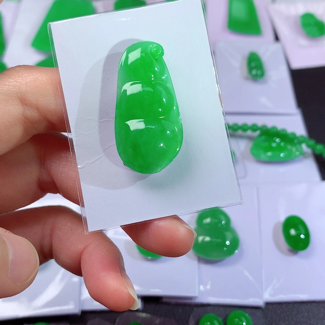 颈饰未镶嵌翡翠天然翡翠