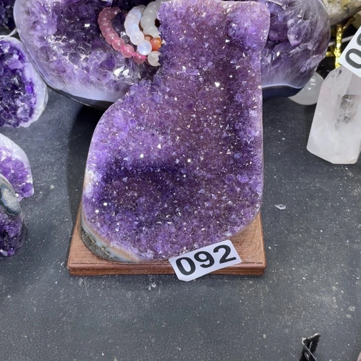 未镶嵌水晶大型摆件（非配饰）