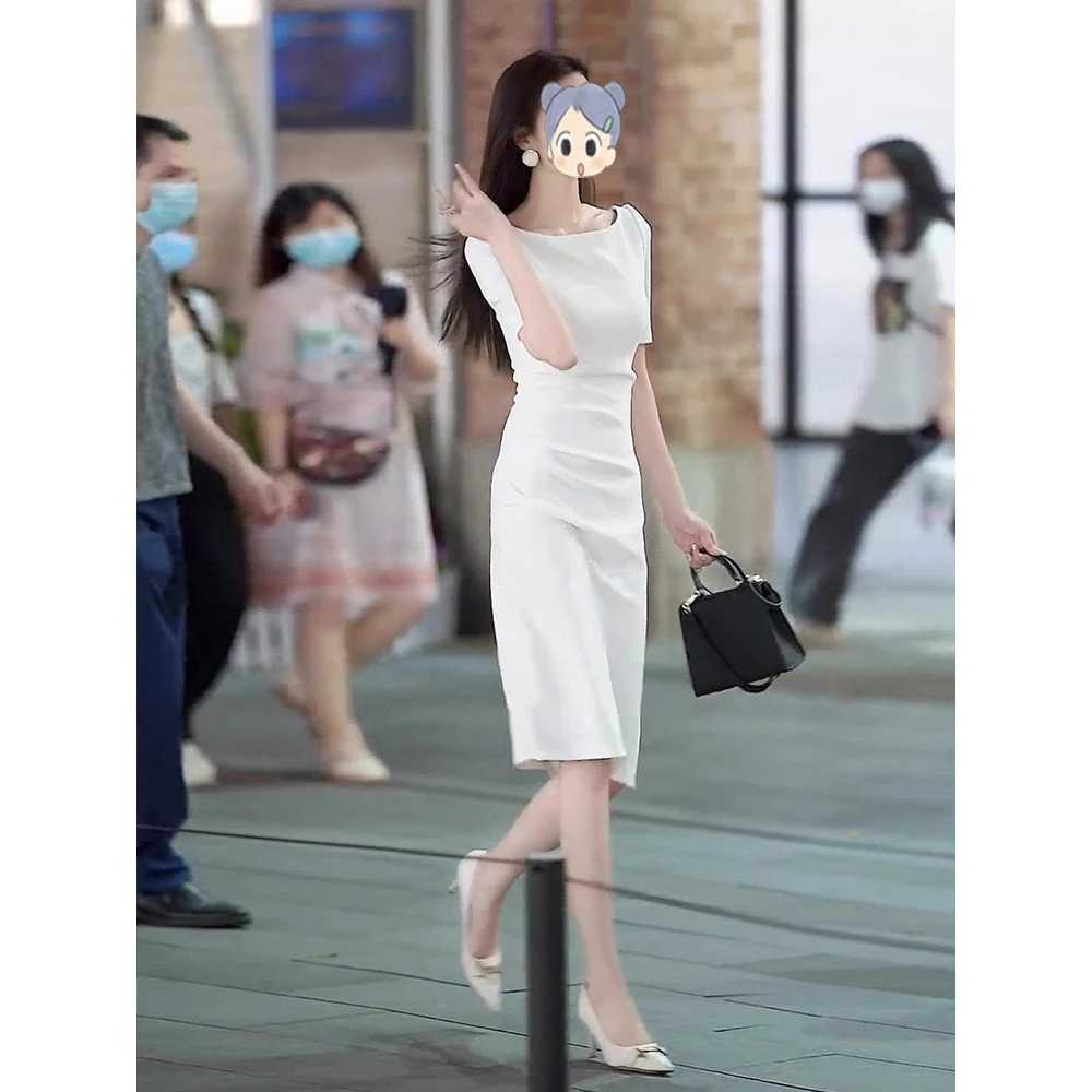 今年流行裙子2025新款女装夏季高冷御姐风别致惊艳修身连衣裙轻奢