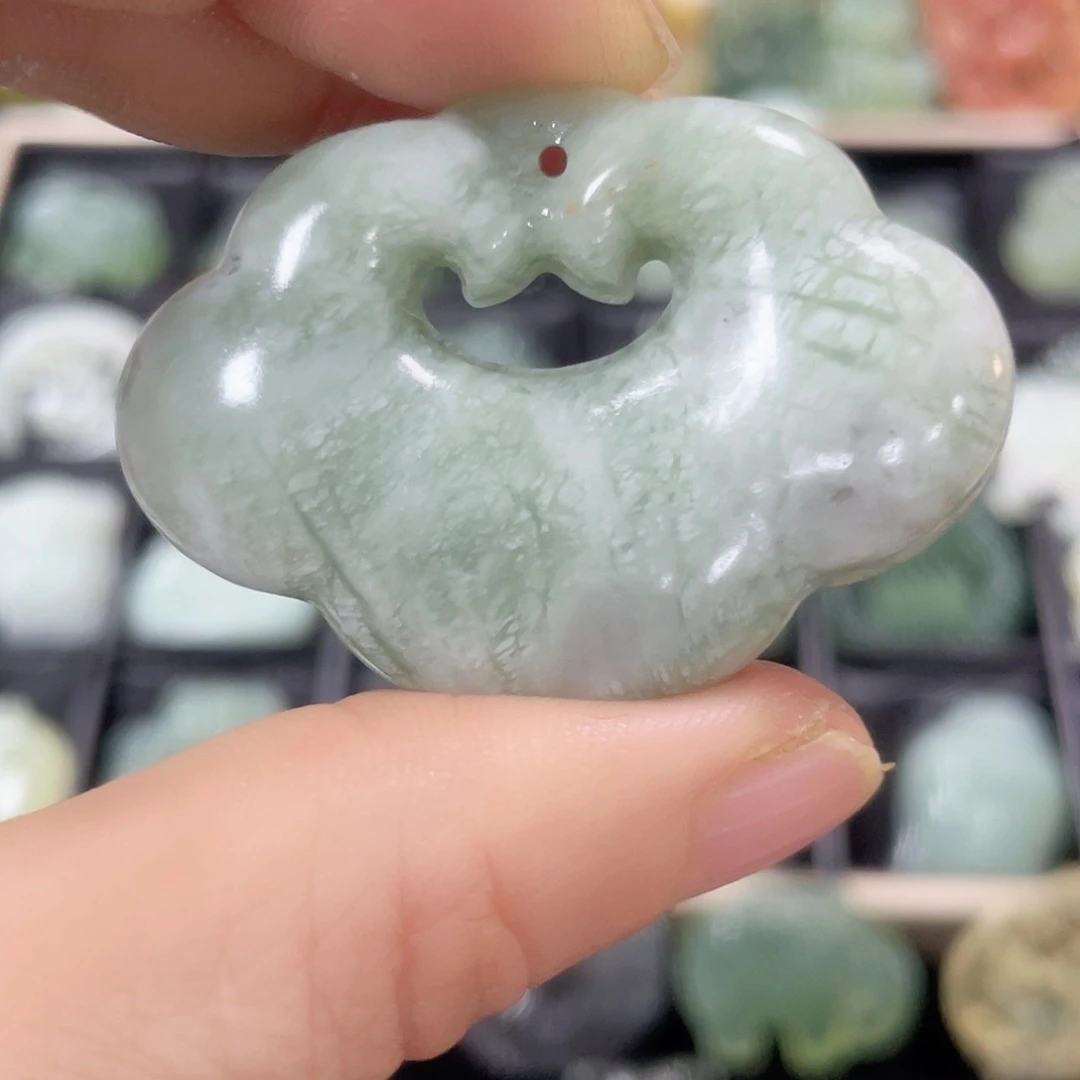 蛇纹石玉颈饰未镶嵌水**蓝