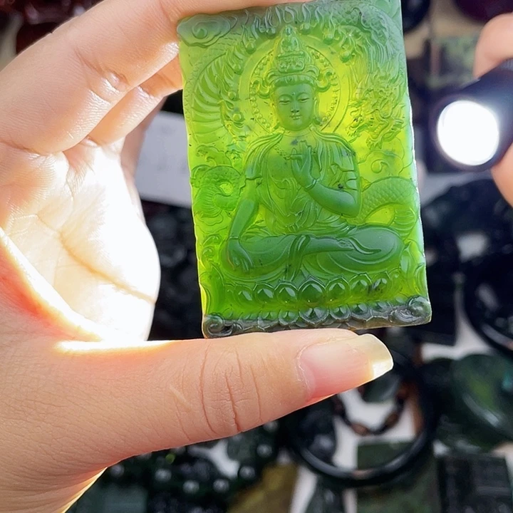 未镶嵌蛇纹石玉颈饰泰山玉御龙观音