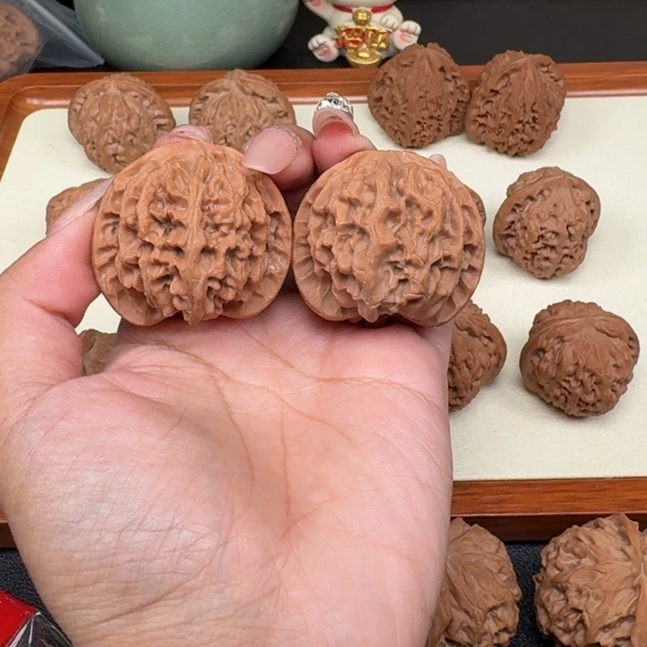 轻***山文玩核桃把件全品苹果42