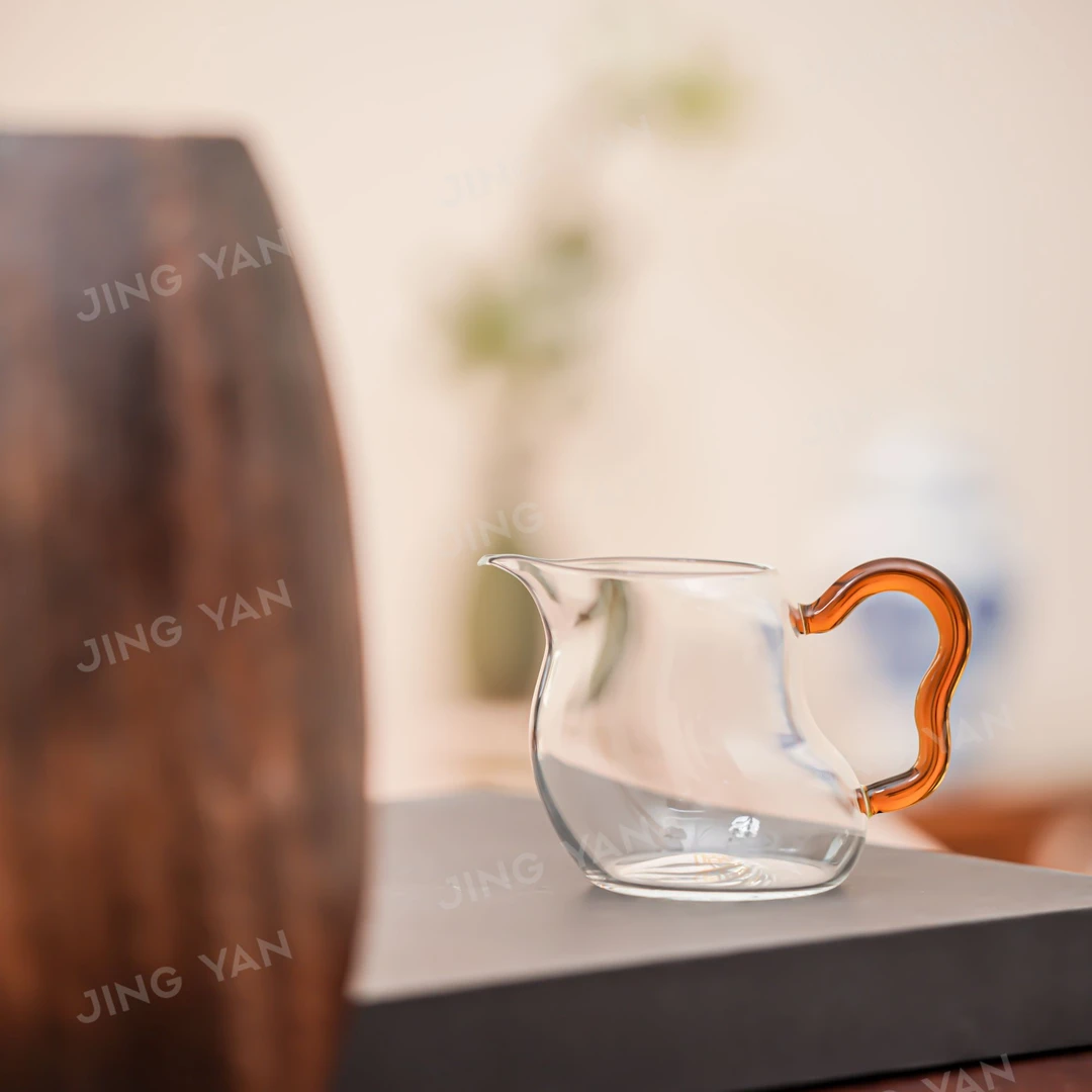 晶焱琥珀色异类鸟型公道杯