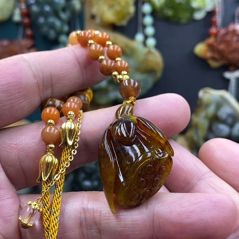 【闪购商品】未镶嵌岫玉吊坠手工雕刻