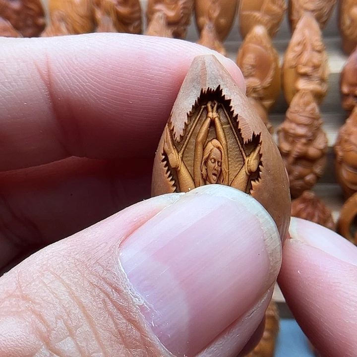 吊坠橄榄核20美女