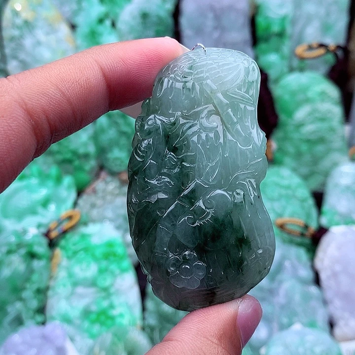 翡翠未镶嵌吊坠(不含链)