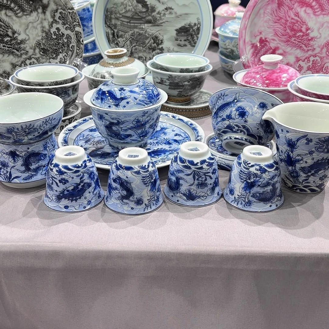 瓷片景德镇瓷器精品陈列