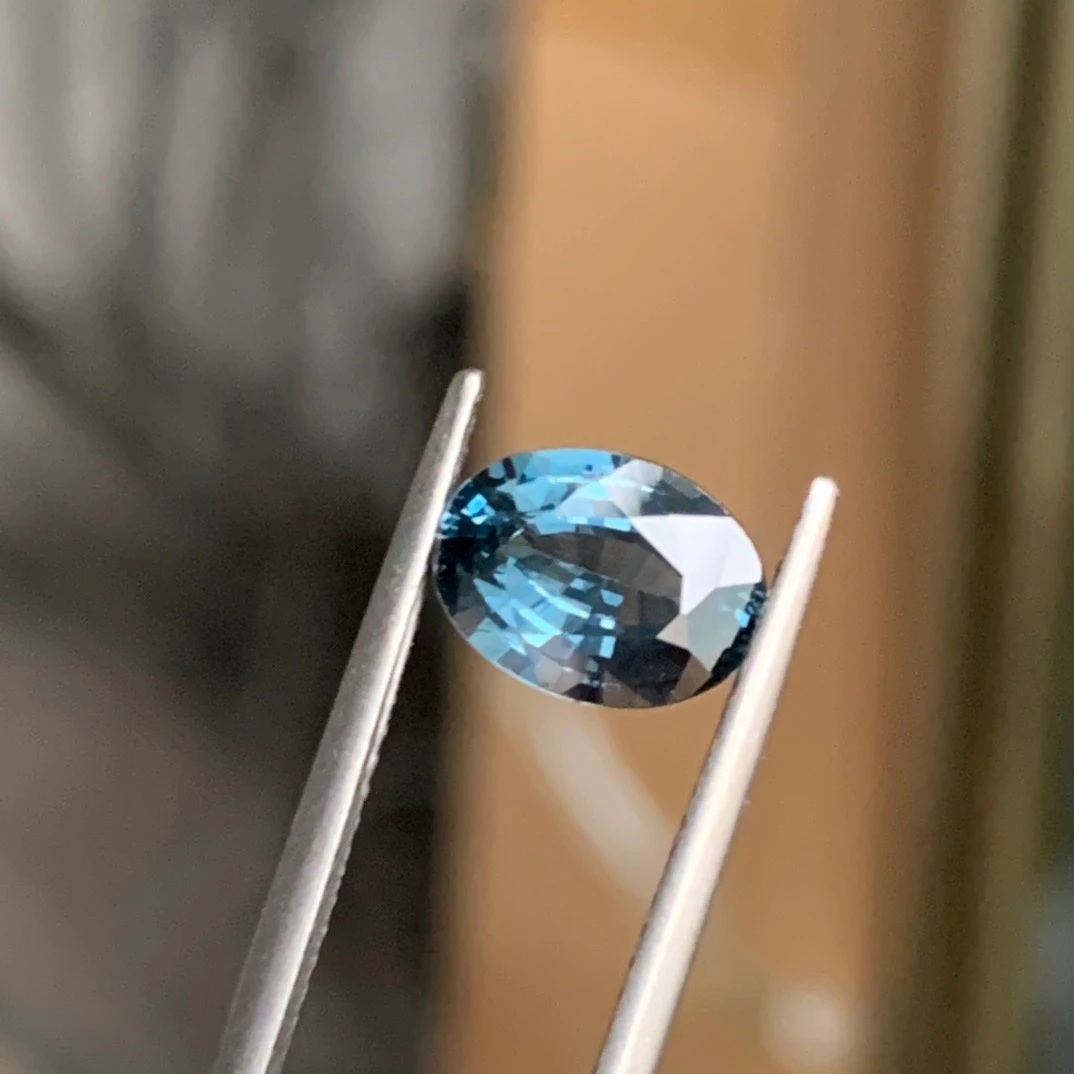 天然无烧蓝色尖晶石1.76克拉尖晶石裸石