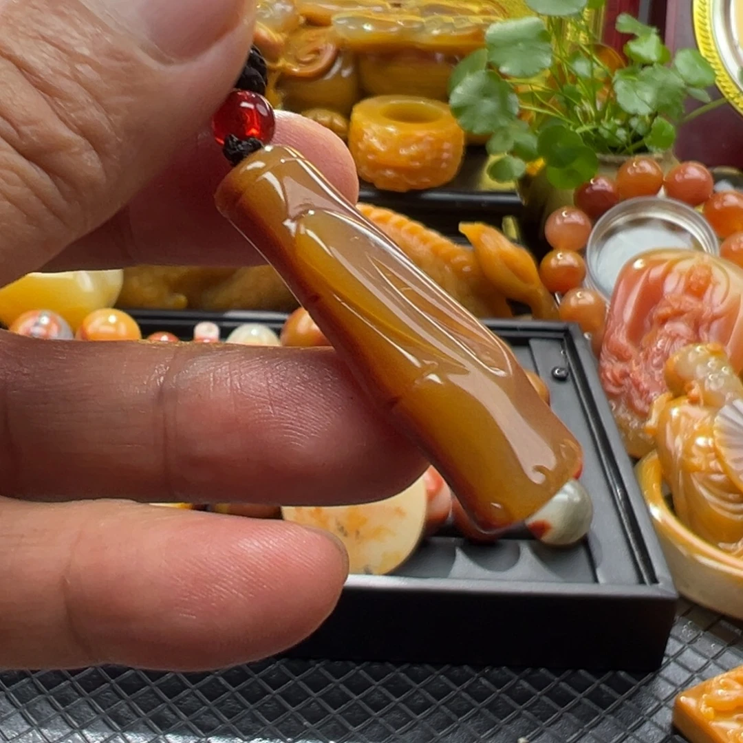 石英质玉未镶嵌颈饰