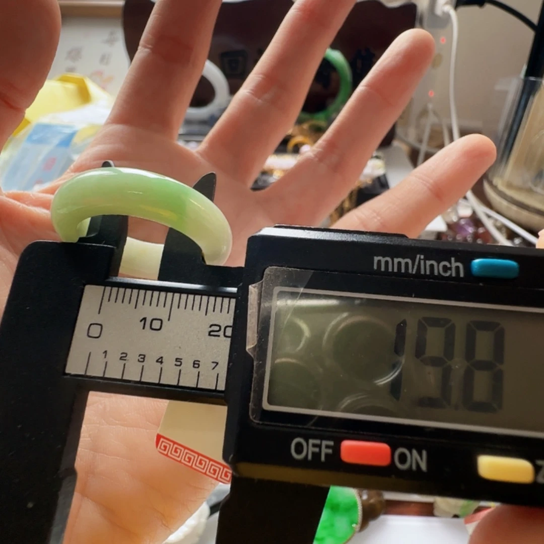 翡翠未镶嵌手镯翡翠88