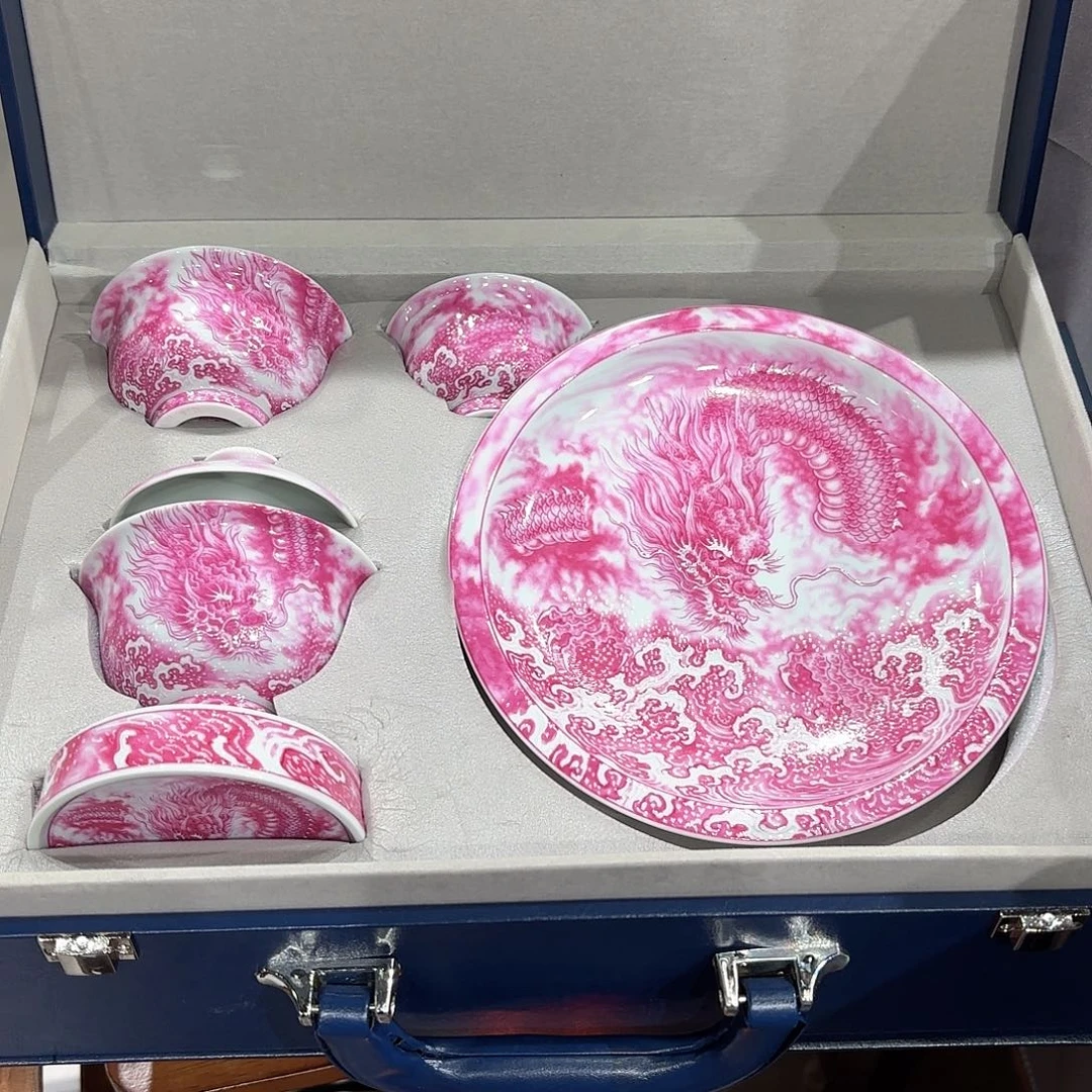 瓷片景德镇瓷器精品陈列