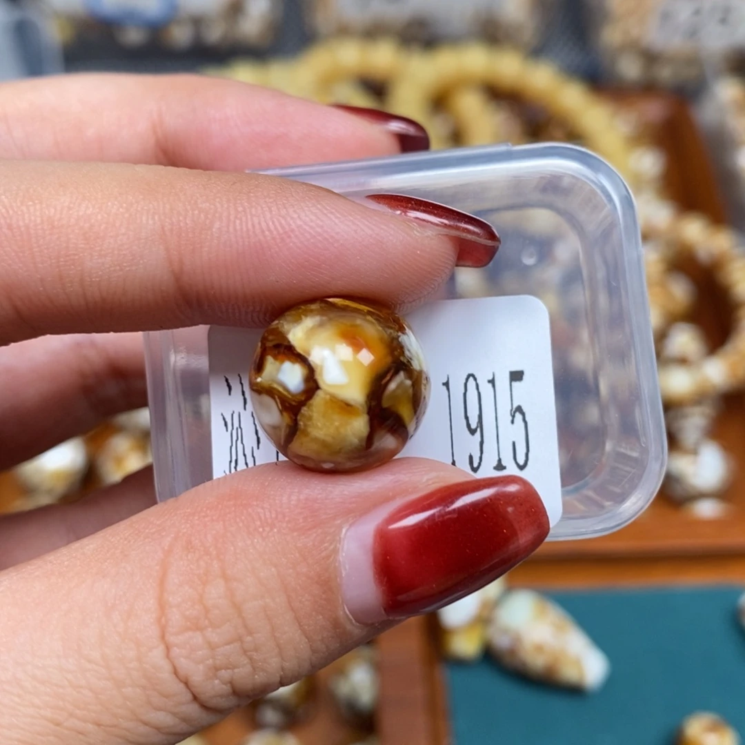 把件猴头核桃沁色圆珠老型1915