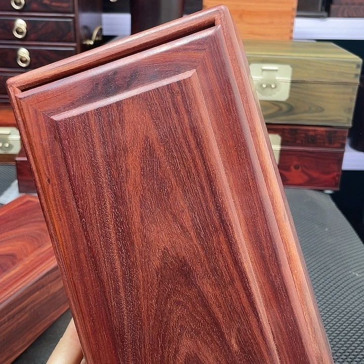 木炳*赞比亚血檀盒子一个