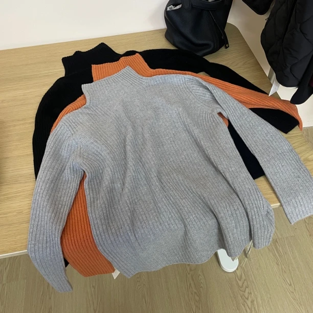 K2106 全羊毛无缝一体纯色高领坑条羊毛衫打底保暖简约针织衫女