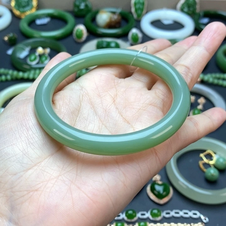 未镶嵌手镯和田玉（碧玉）不**尔