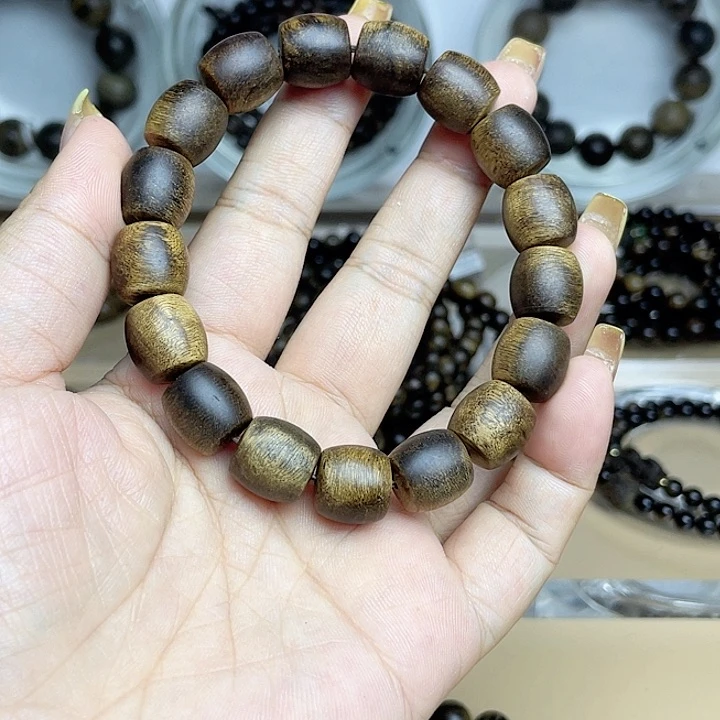 沉香碎屑沉香T****g越南芽庄白奇玉化留疤嘤子