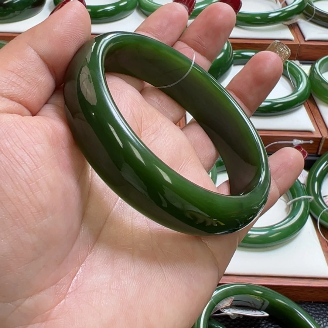 【闪购商品】和田玉（碧玉）手镯未镶嵌王**娘