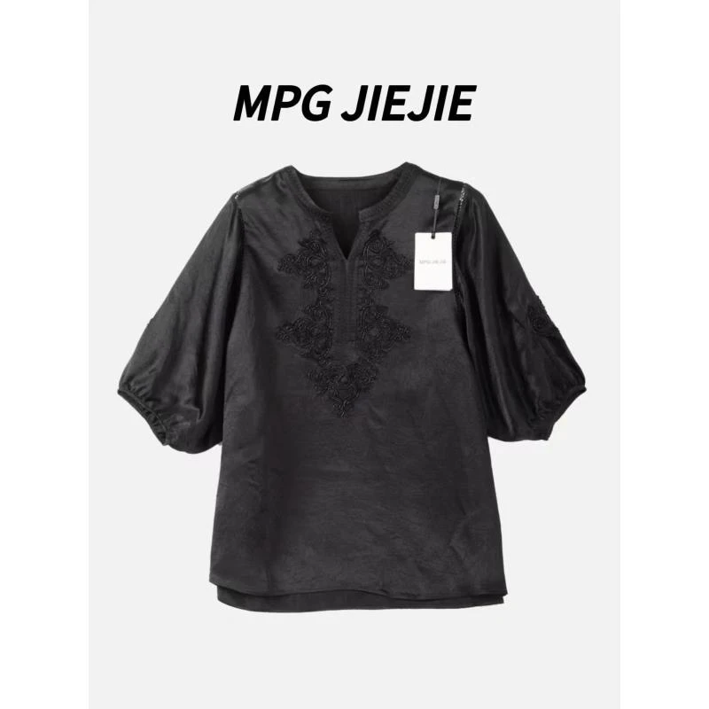 MPGJIEJIE【云栖月】春夏大码V领薄款设计感镂空拼接纯欲慵懒风女装