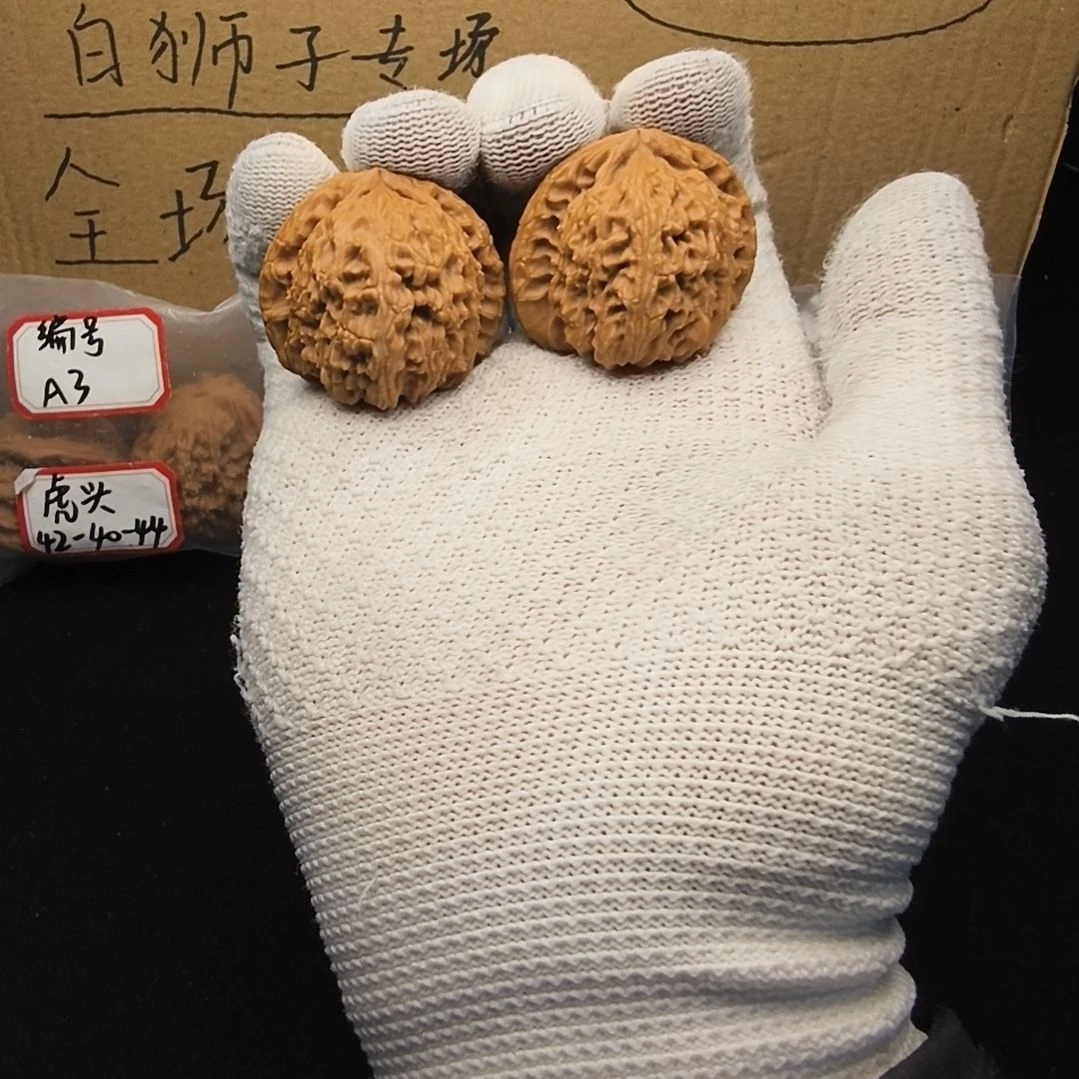 吊坠文玩核桃三角白