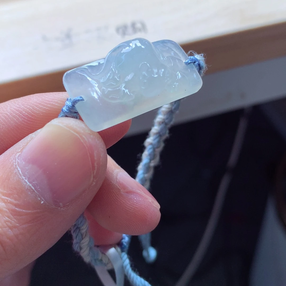 翡翠颈饰未镶嵌吊坠