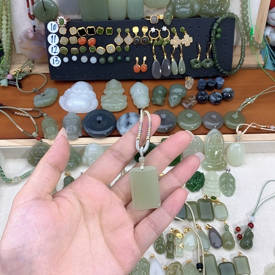 和田玉未镶嵌吊坠(不含链)