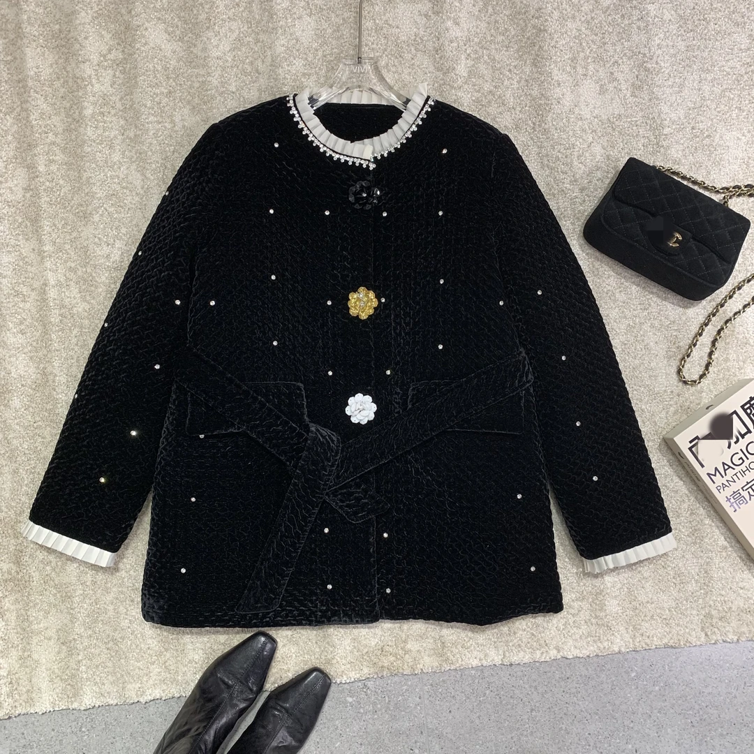 DEZI宝藏衣橱年货战袍领钻扣花气质小香女士羽绒服LS2072088