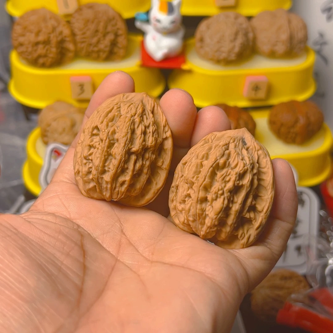 文玩核桃把件足****鸠麦虎