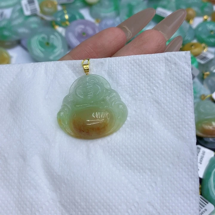 翡翠18K金镶嵌颈饰11111111111