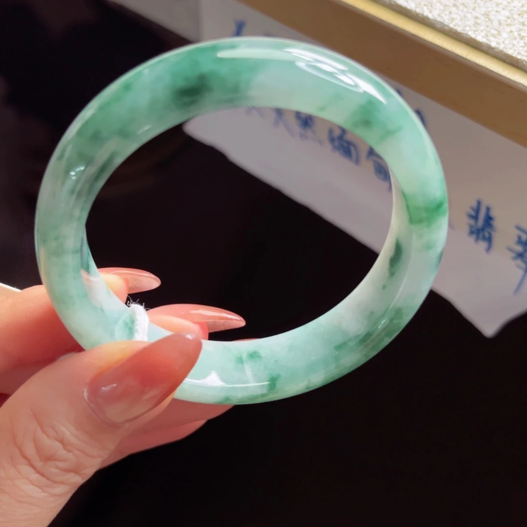 翡翠未镶嵌手镯手镯