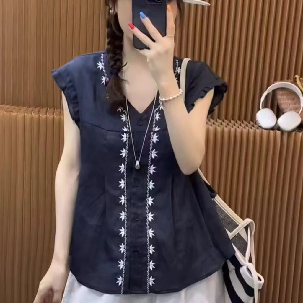 2025夏季新品时尚百搭修身显瘦个性设计感女士纽扣短袖上衣8111