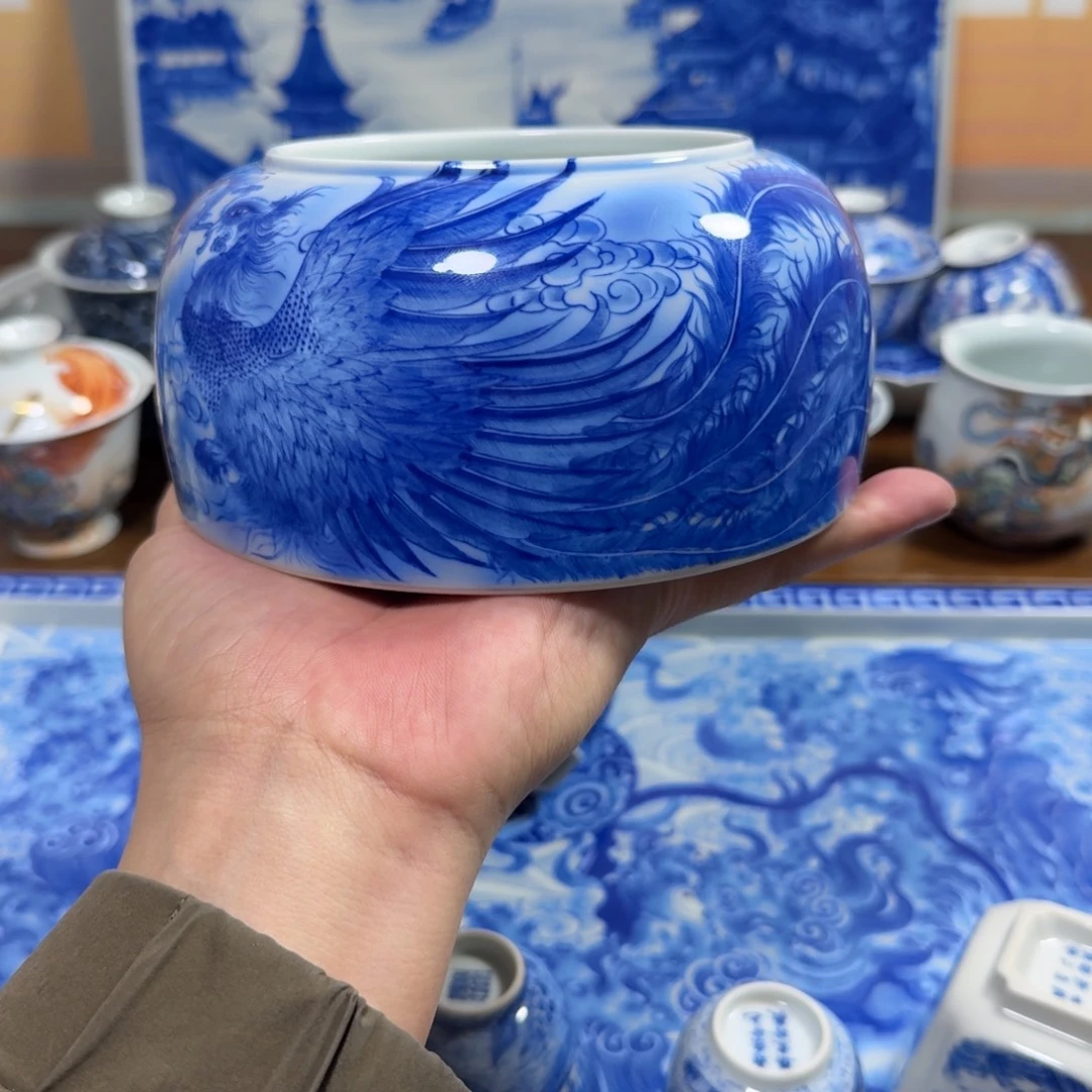 某***白全手工全手绘陶瓷