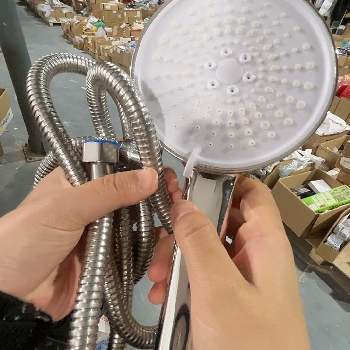 五档增压花洒带管。