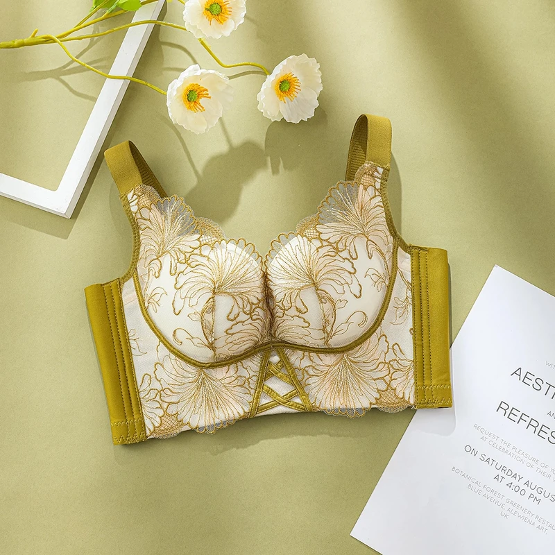 娅遇8825小胸聚拢防下垂调整型无钢圈文胸