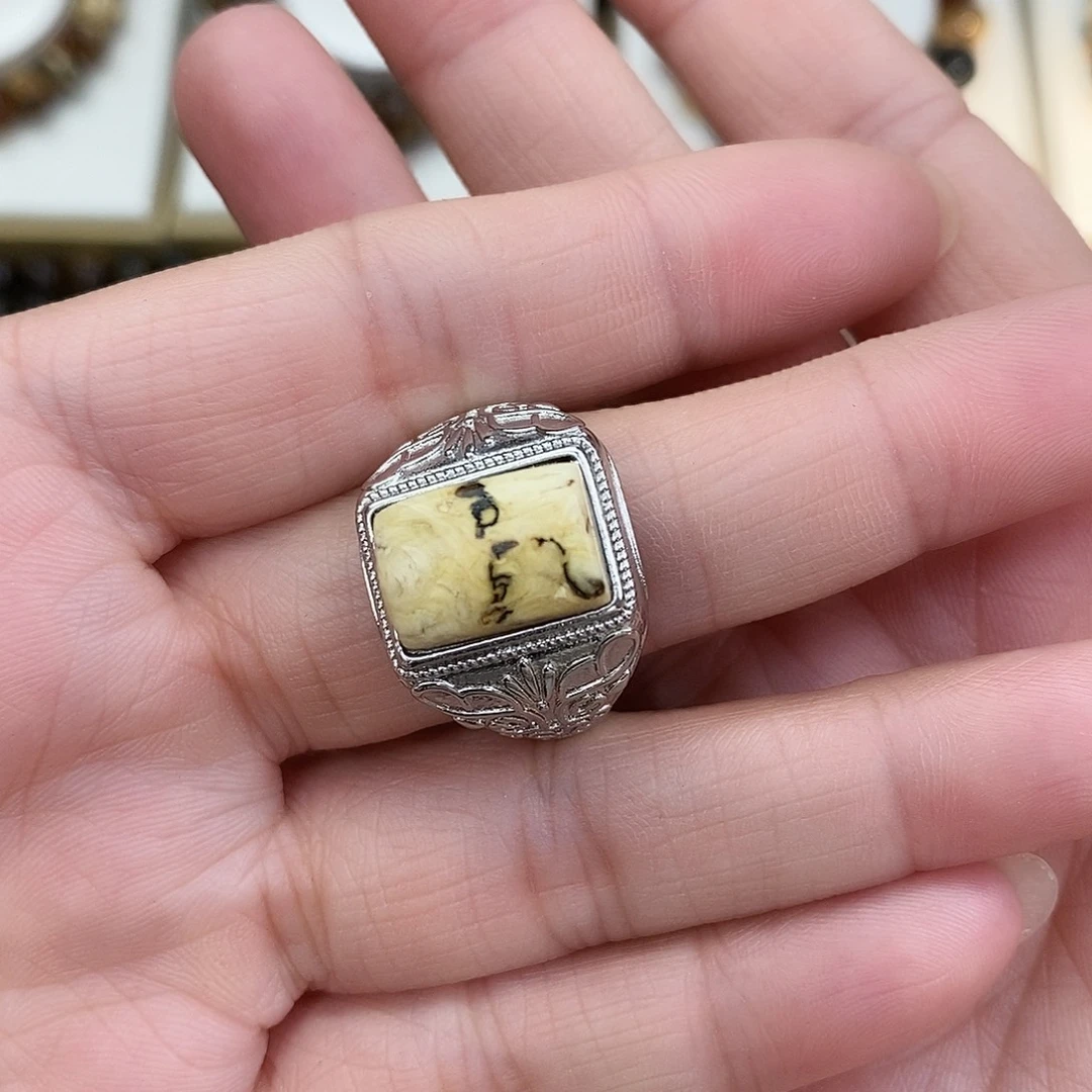 琥珀未镶嵌裸石琥珀