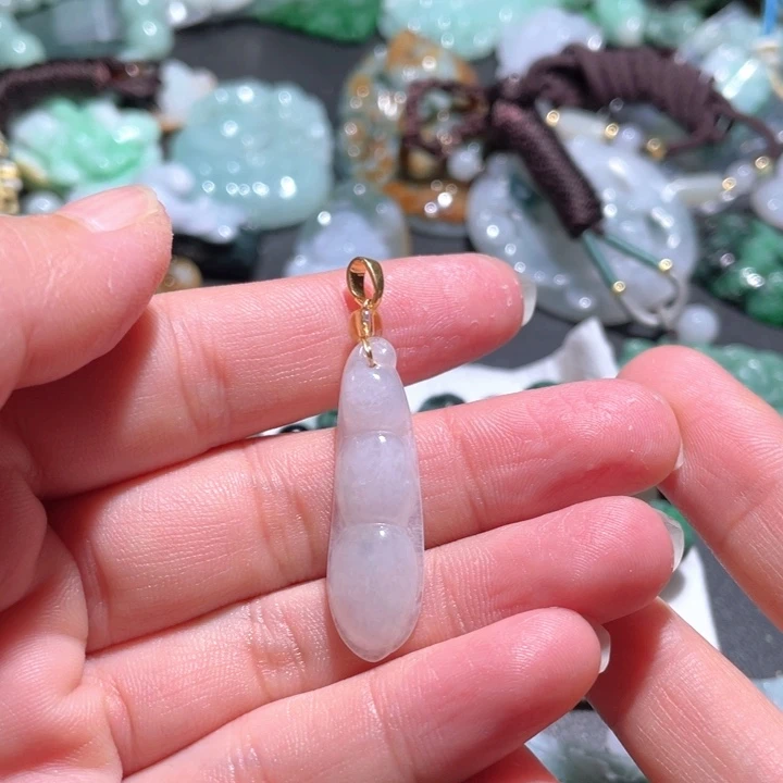 【闪购商品】翡翠颈饰未镶嵌却天然翡翠