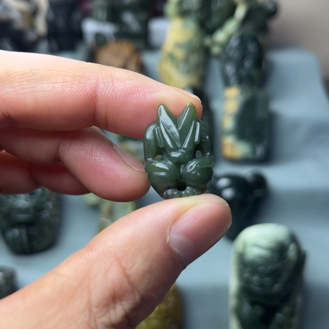 岫岩河磨玉（透闪石质玉）未镶嵌挂件