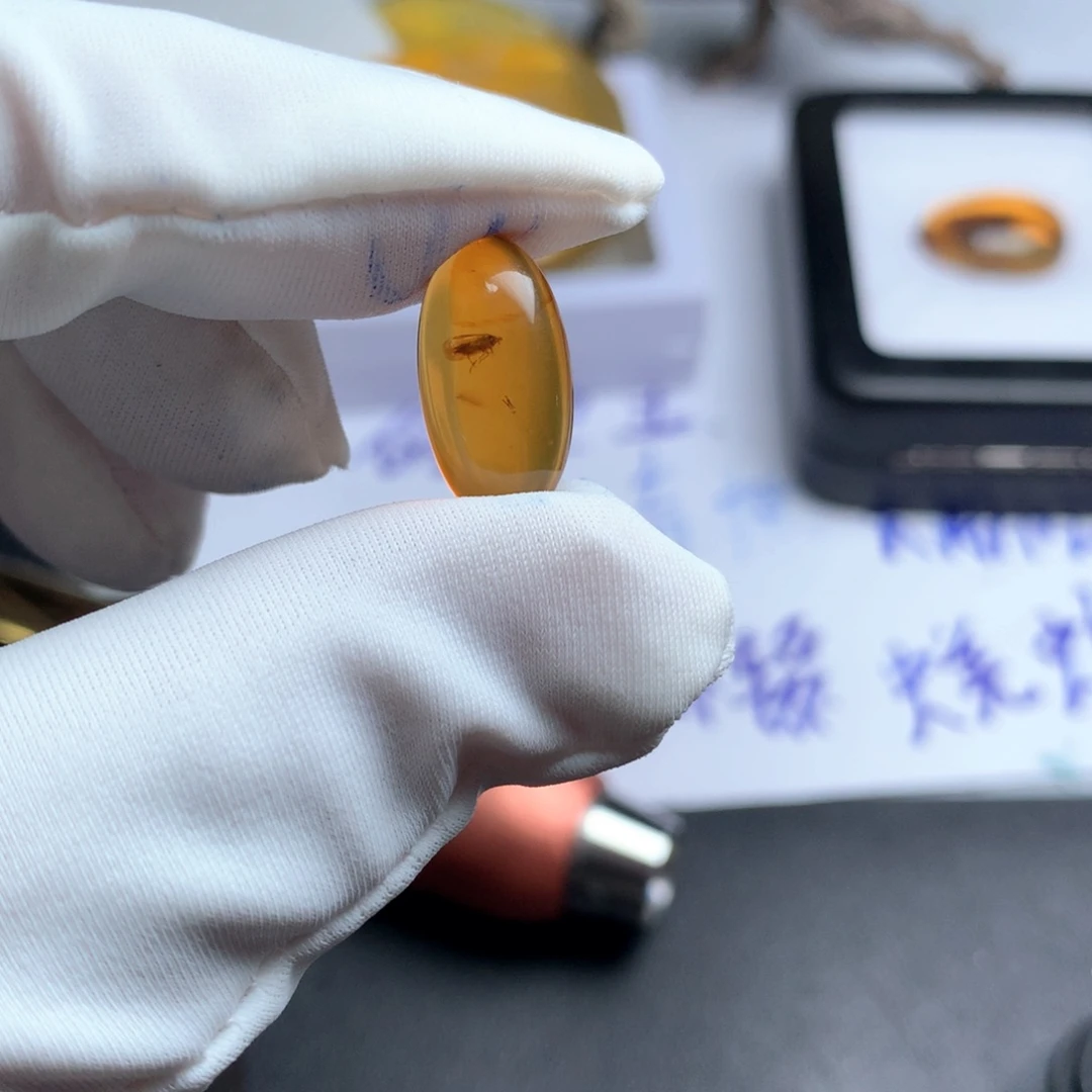 未镶嵌琥珀裸石缅甸天然琥珀