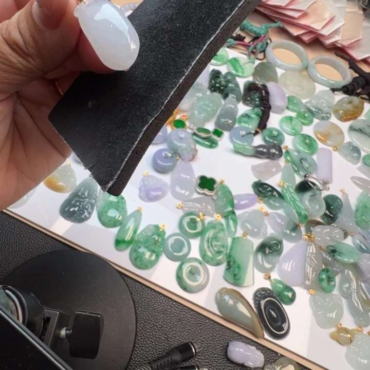 吊坠(不含链)未镶嵌翡翠60