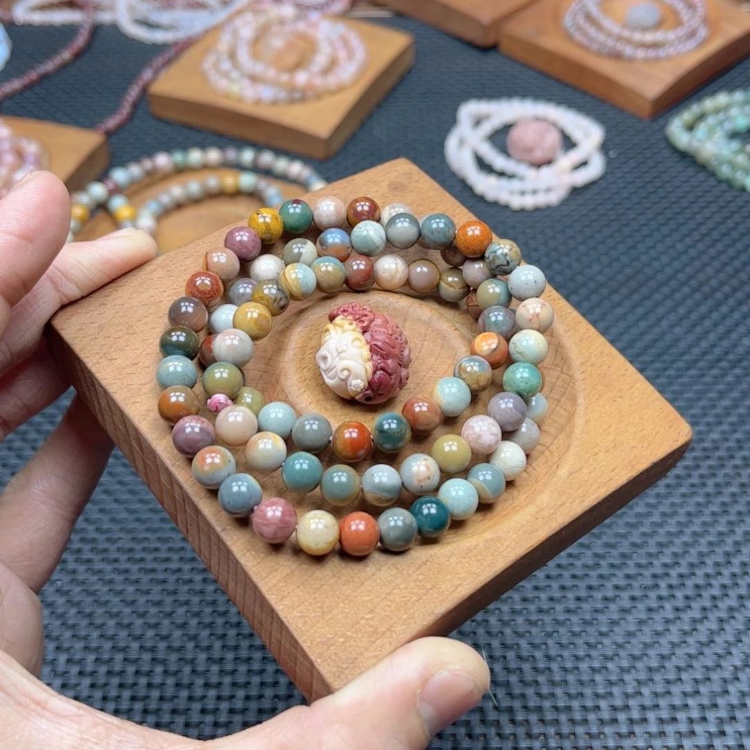 石英质玉颈饰未镶嵌小**娇