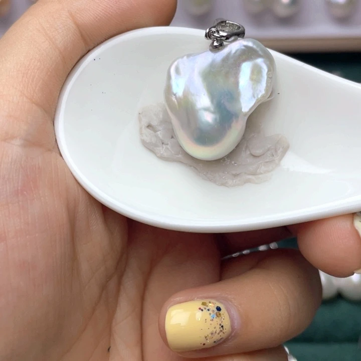 淡水珍珠合金颈饰
