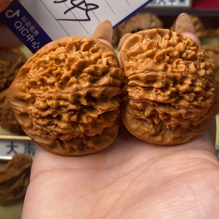 哎***喂把件桃核精品大官帽