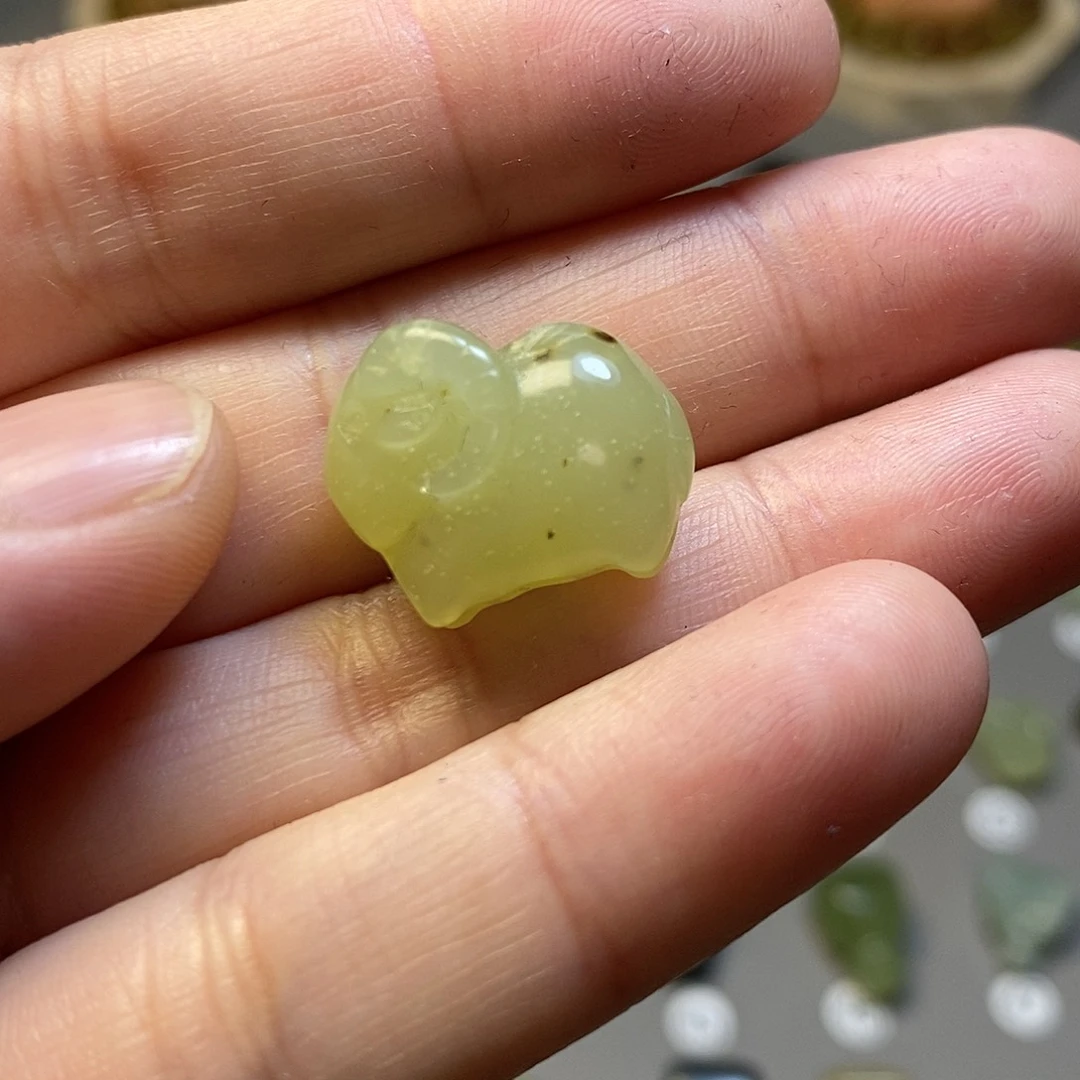 【闪购商品】蛇纹石玉未镶嵌配饰