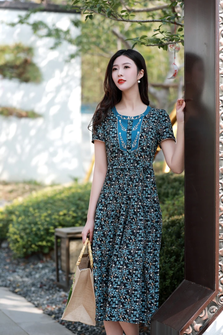 新中式名族风碎花修身显瘦洋气连衣裙夏装中长款长裙夏季气质裙子
