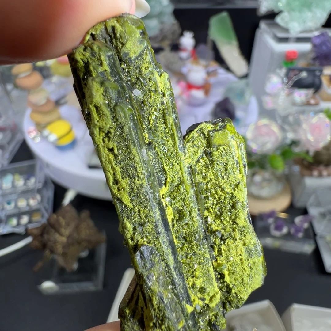 石材绿帘电气石13