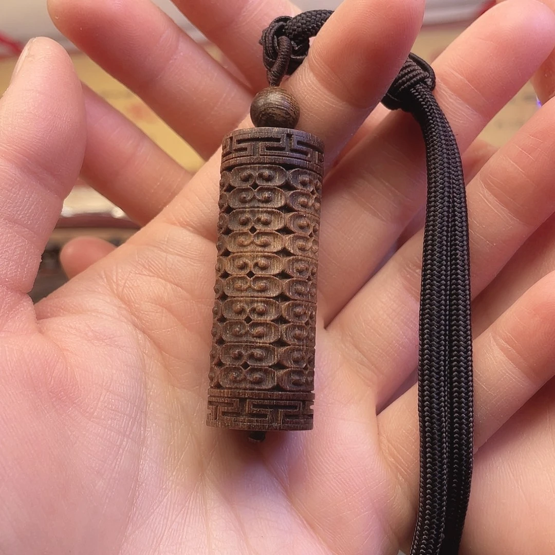 沉香木吊坠用****7越南芽庄白棋缨子瘤疤玉化